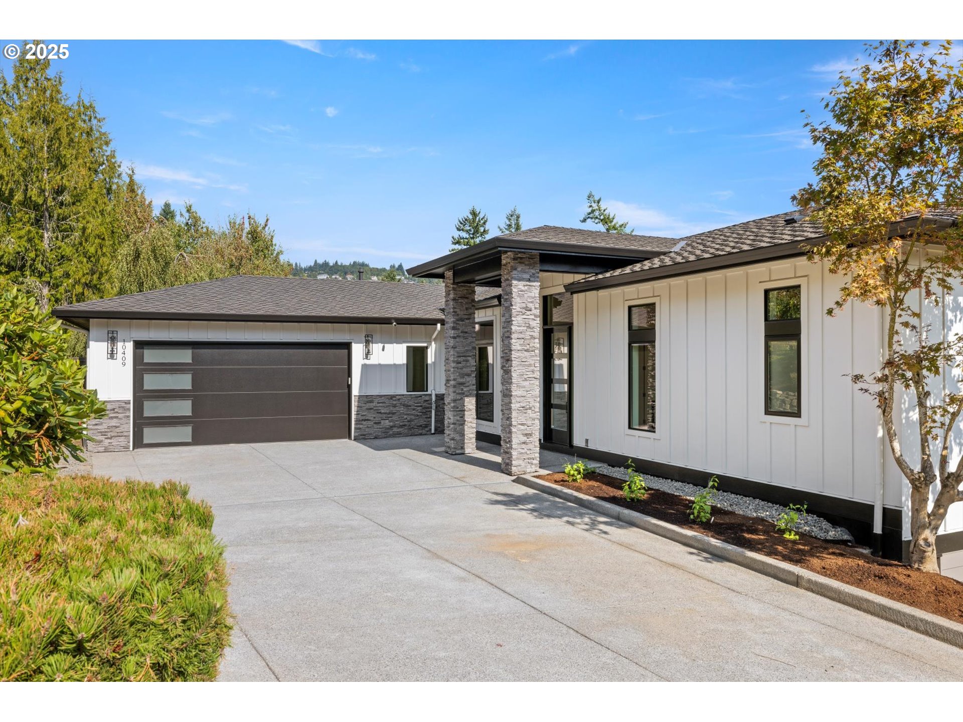 10409 NW BURKHARDT CT