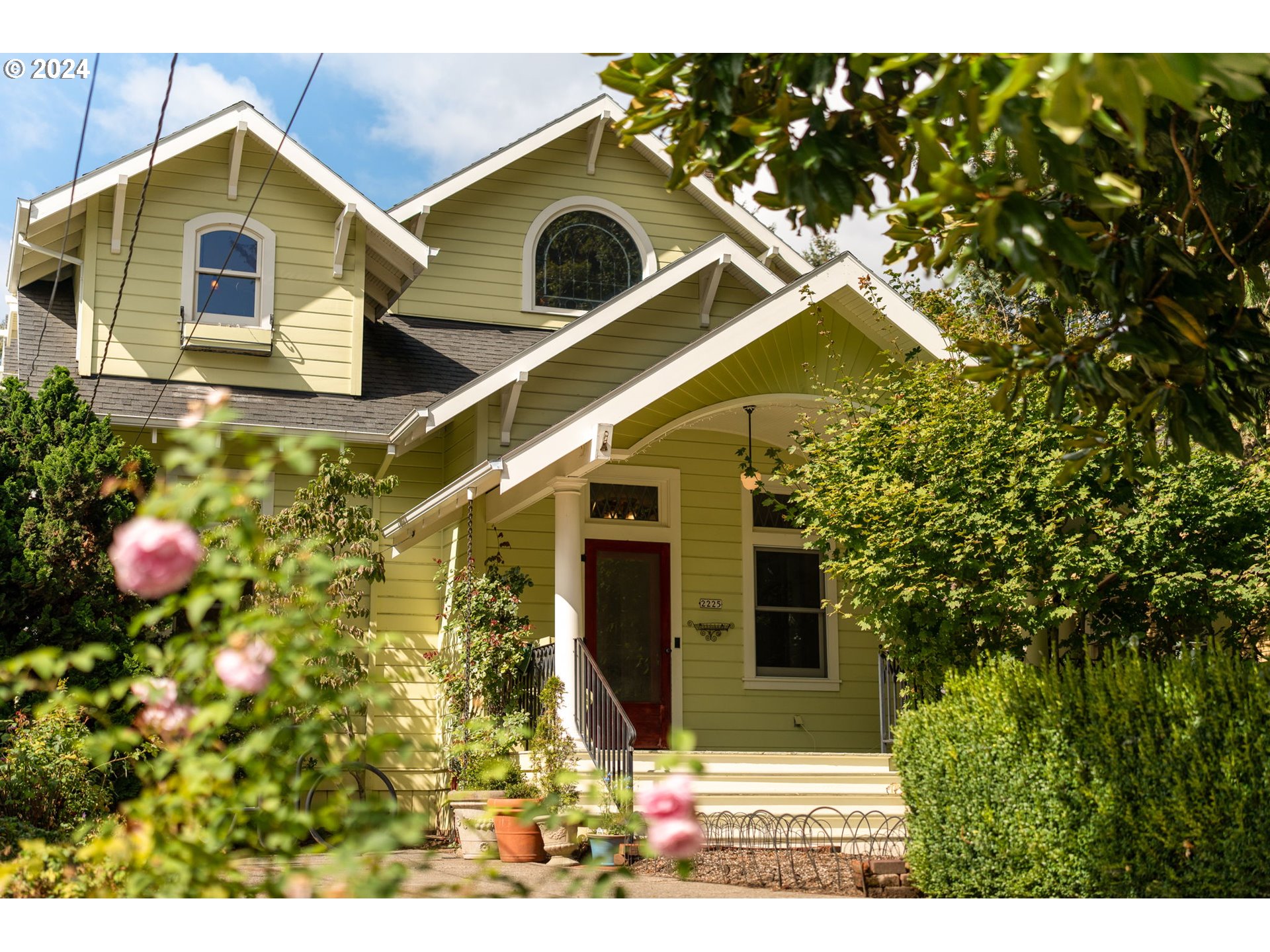 2225 NE 15TH AVE