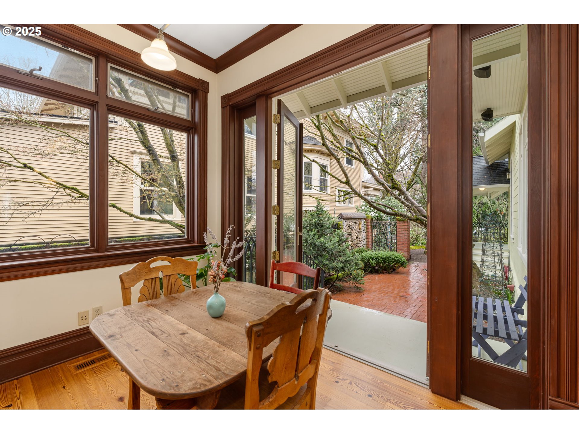 2225 NE 15TH AVE