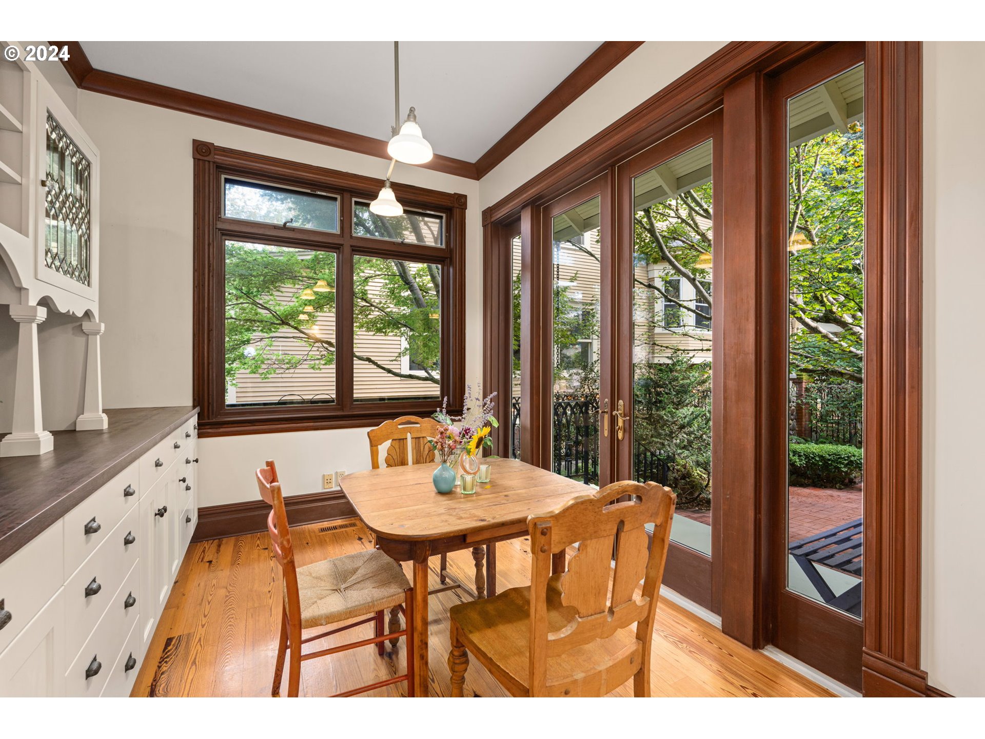 2225 NE 15TH AVE