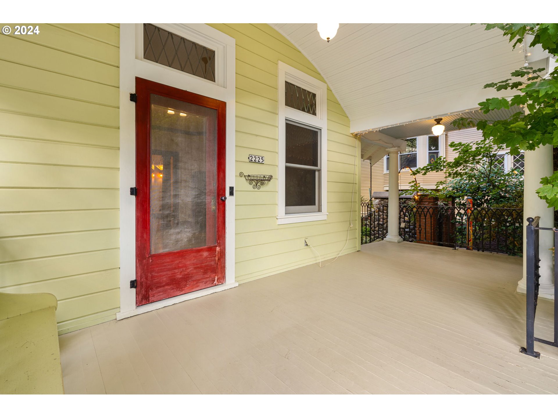 2225 NE 15TH AVE