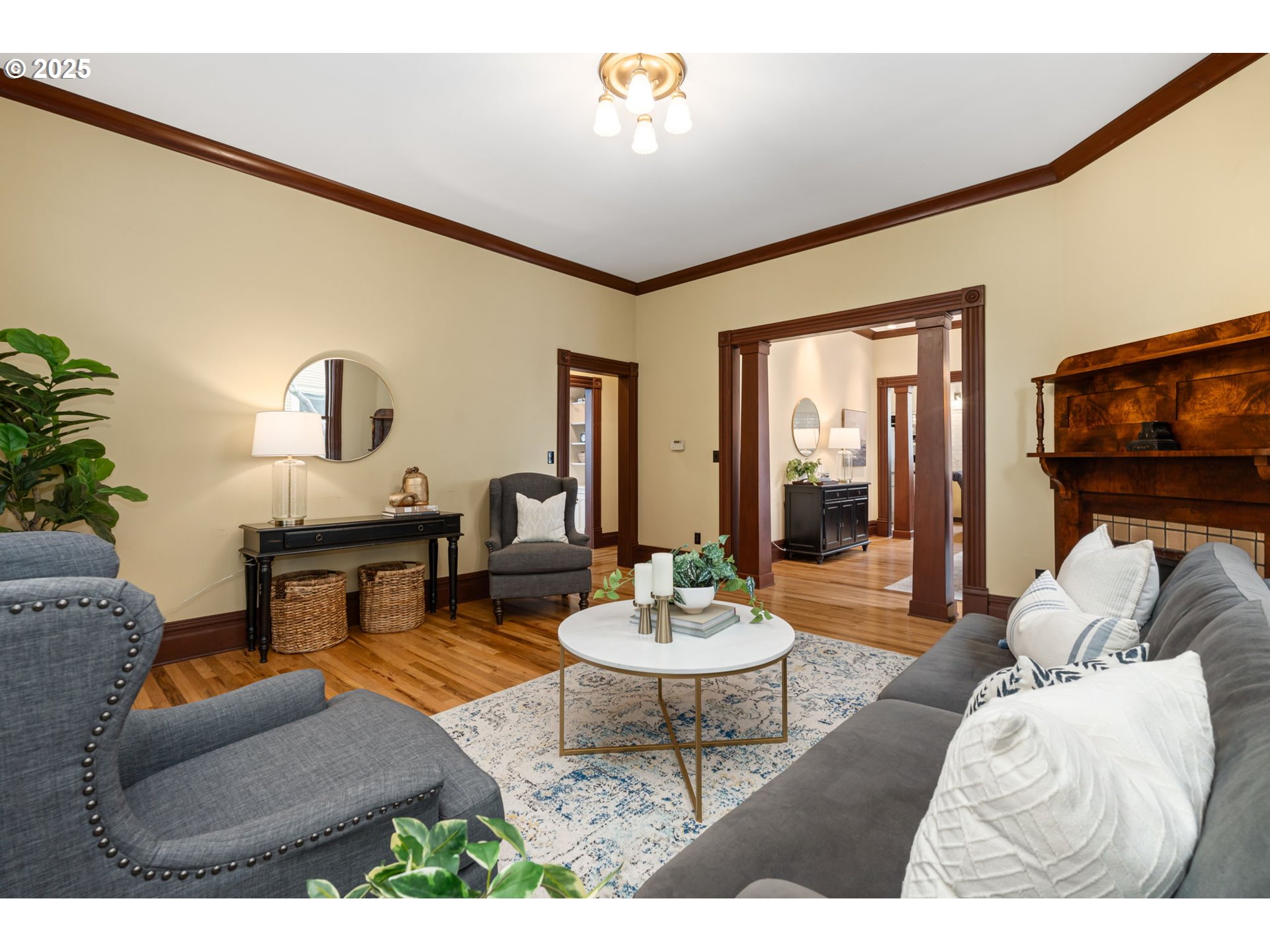 2225 NE 15TH AVE