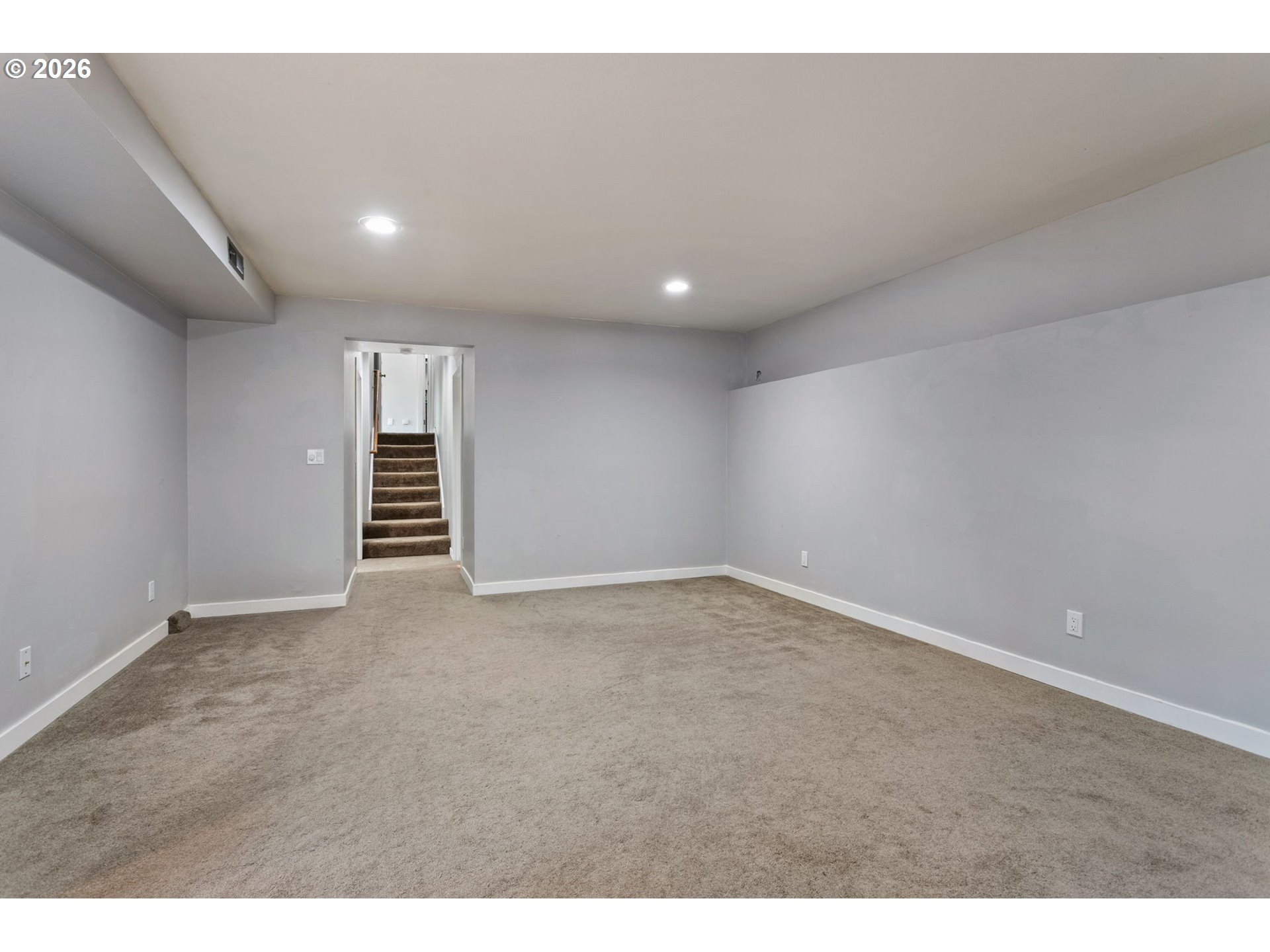 3255 VALLEY CREST WAY