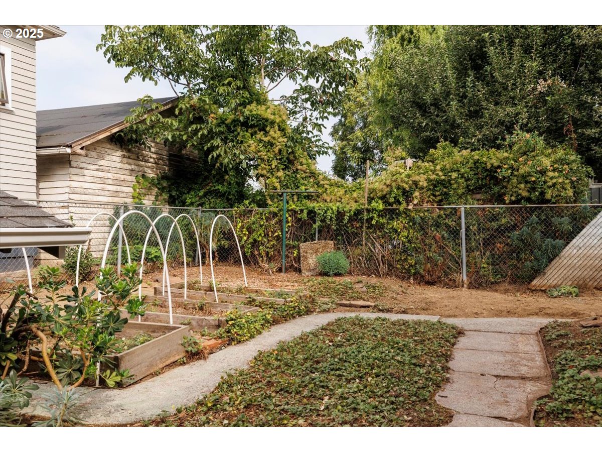 4035 SE 28TH PL