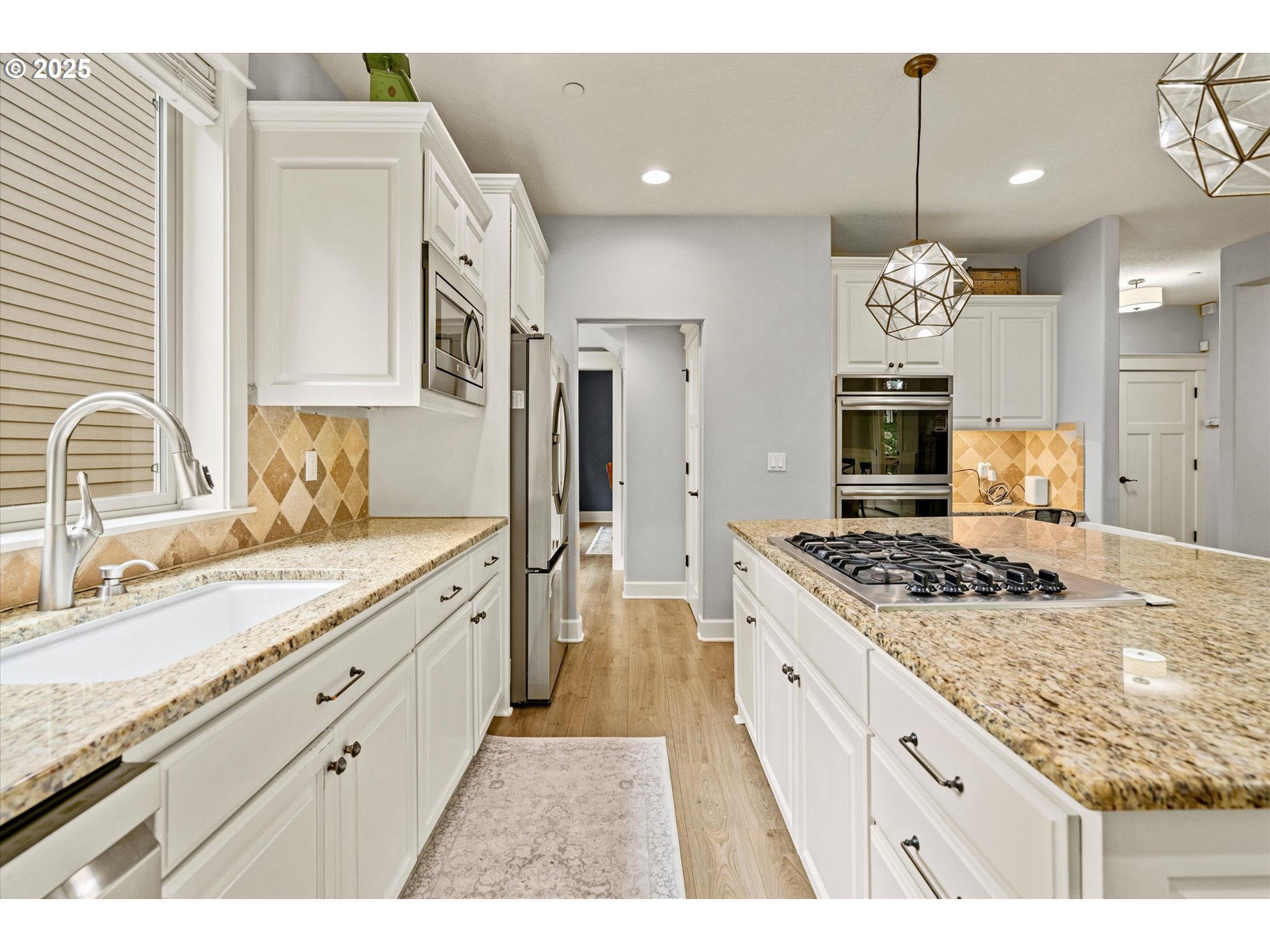2256 ROGUE WAY