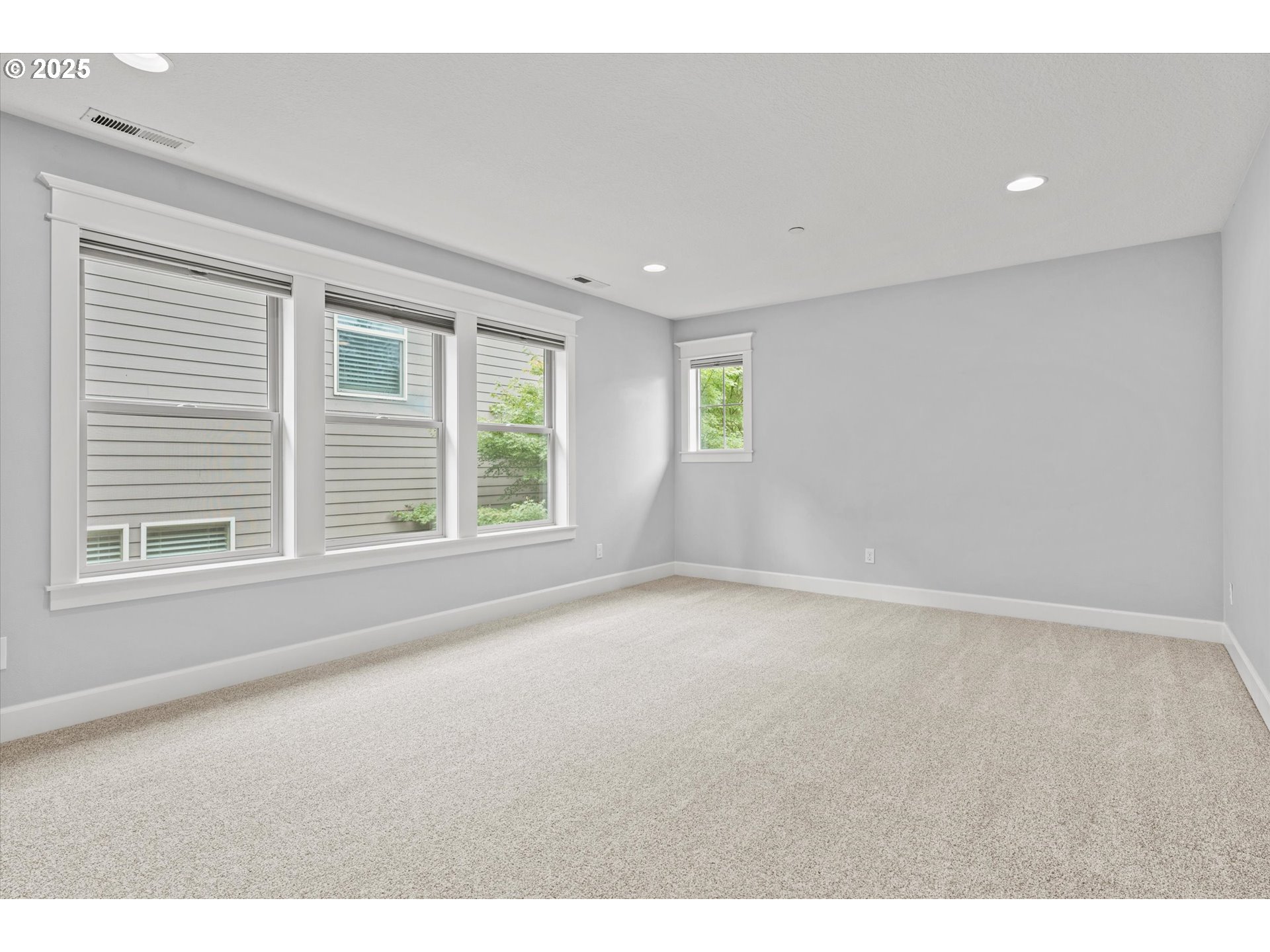 2256 ROGUE WAY