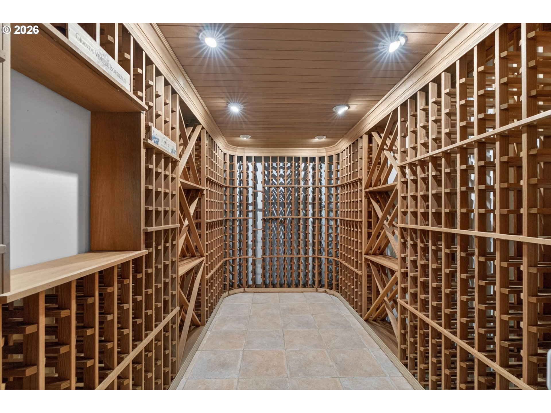 3270 SW VISTA DR