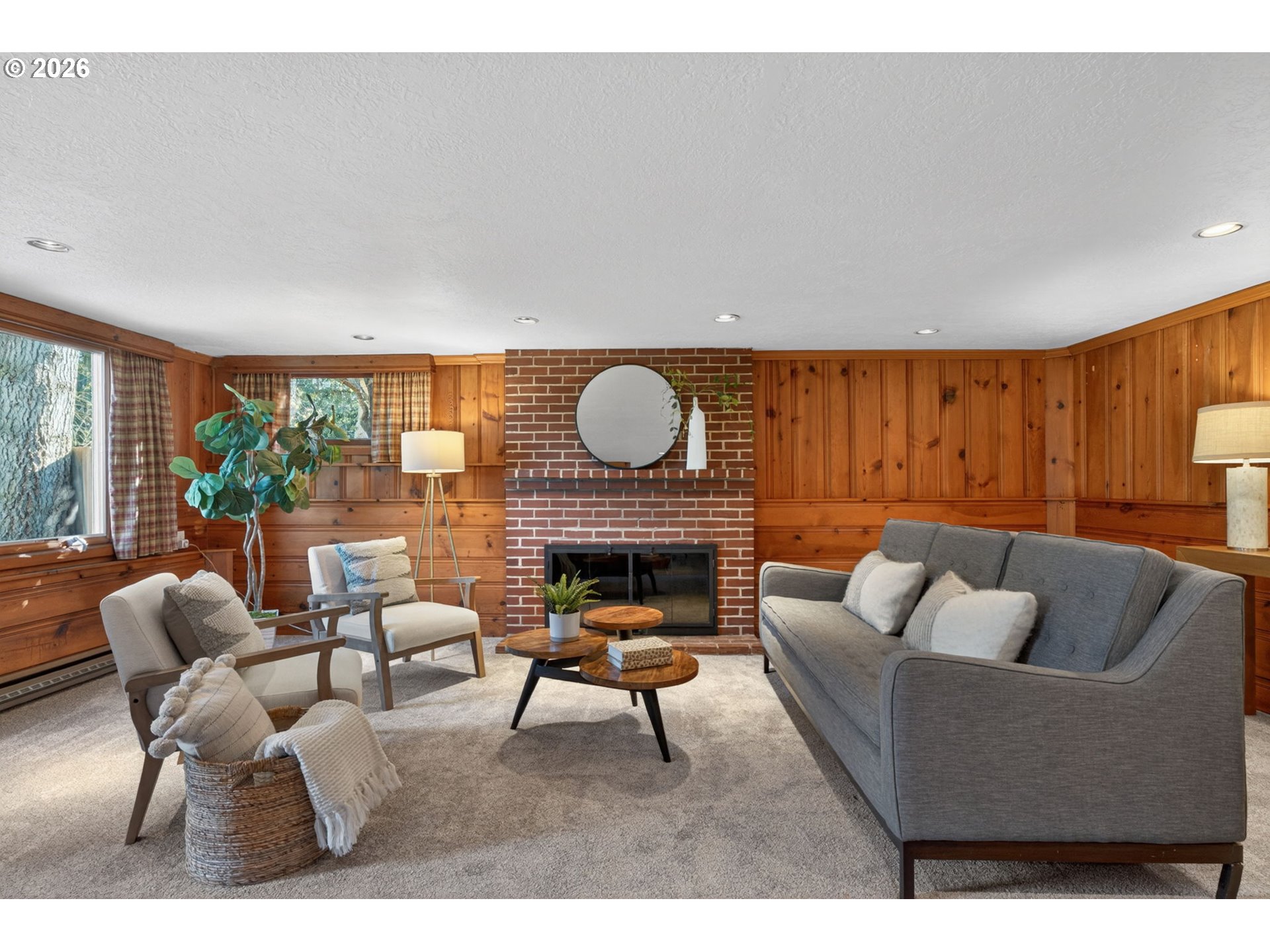3270 SW VISTA DR