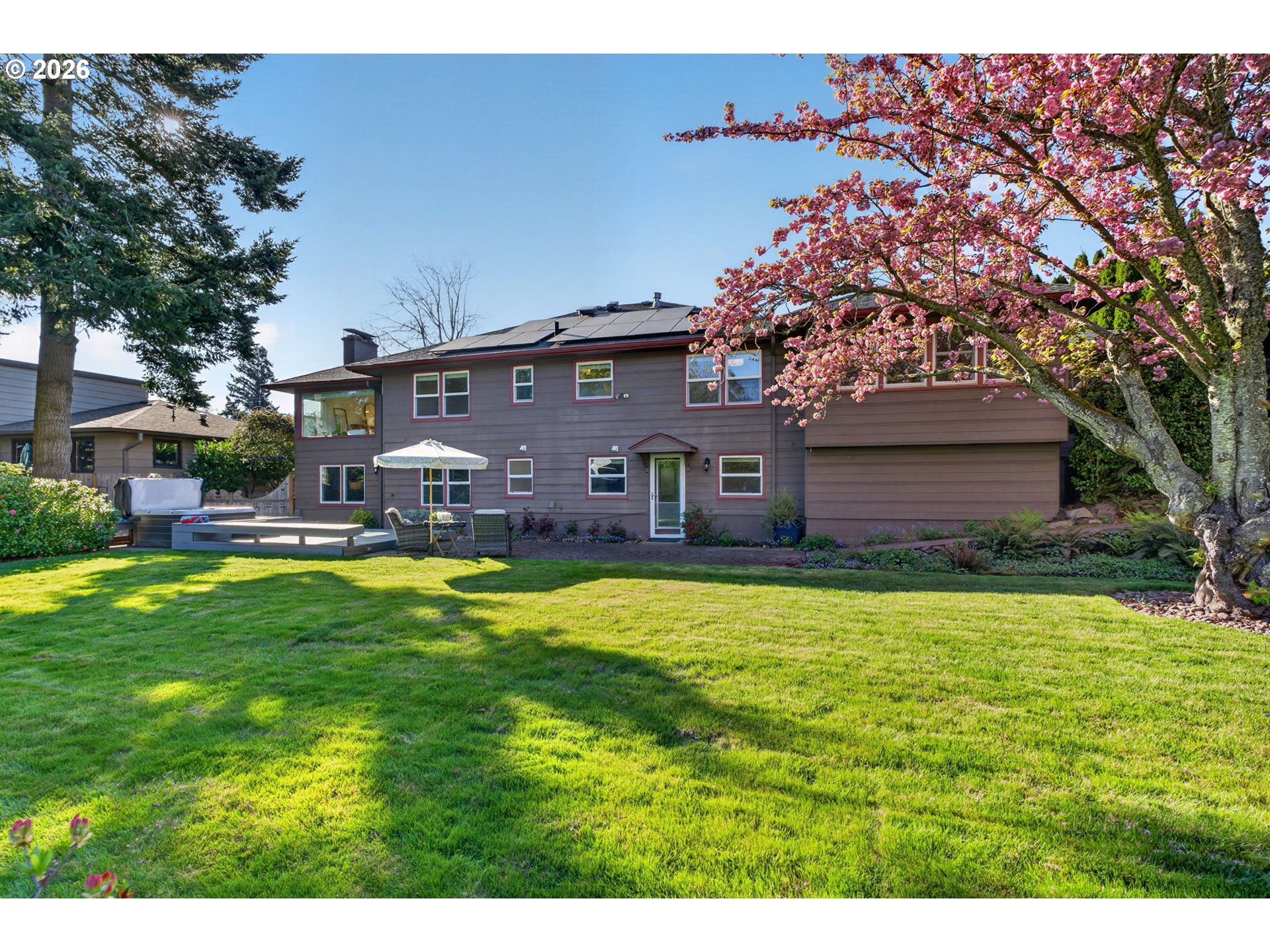 3270 SW VISTA DR