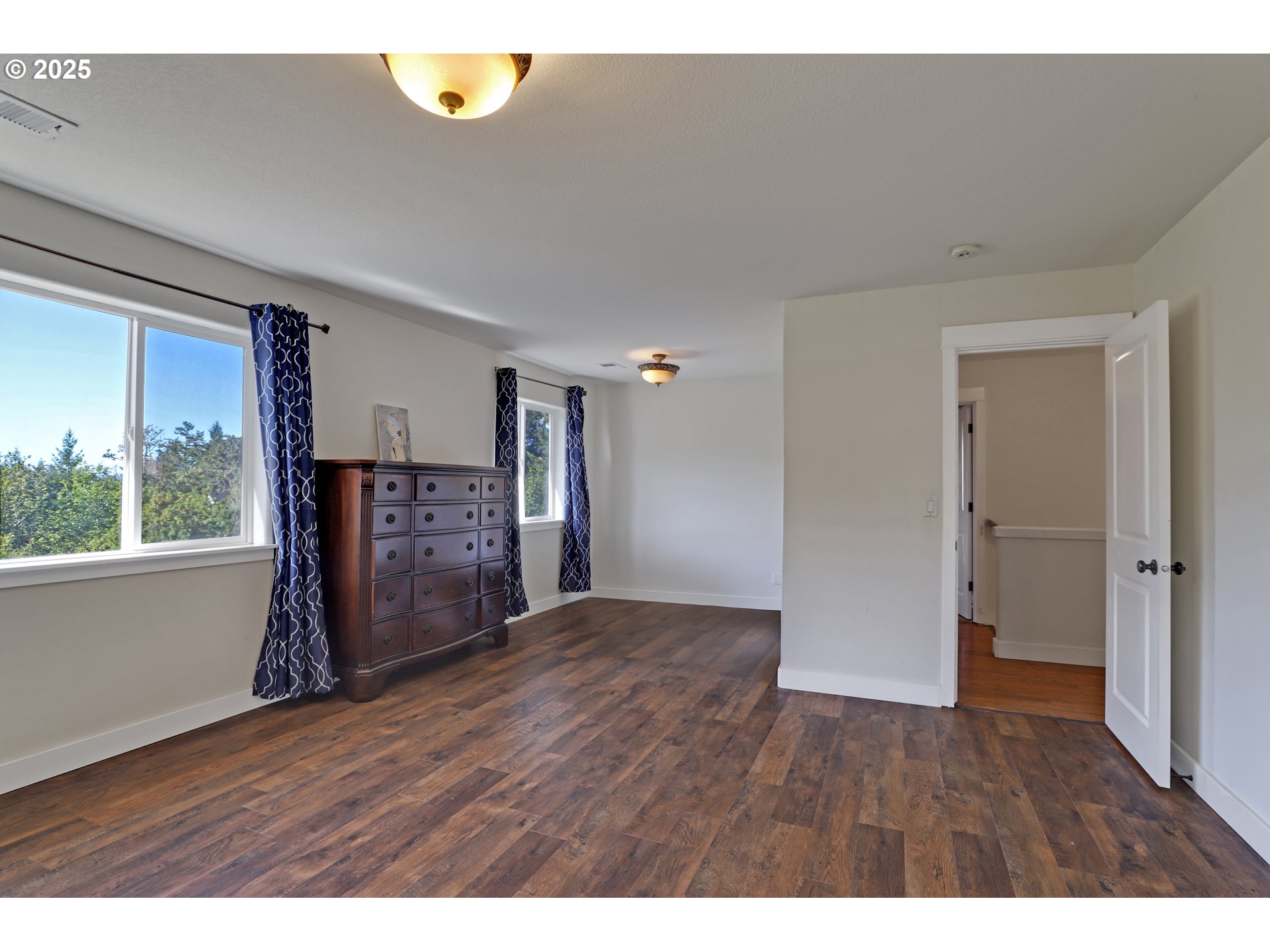 12606 NW LARRY CT