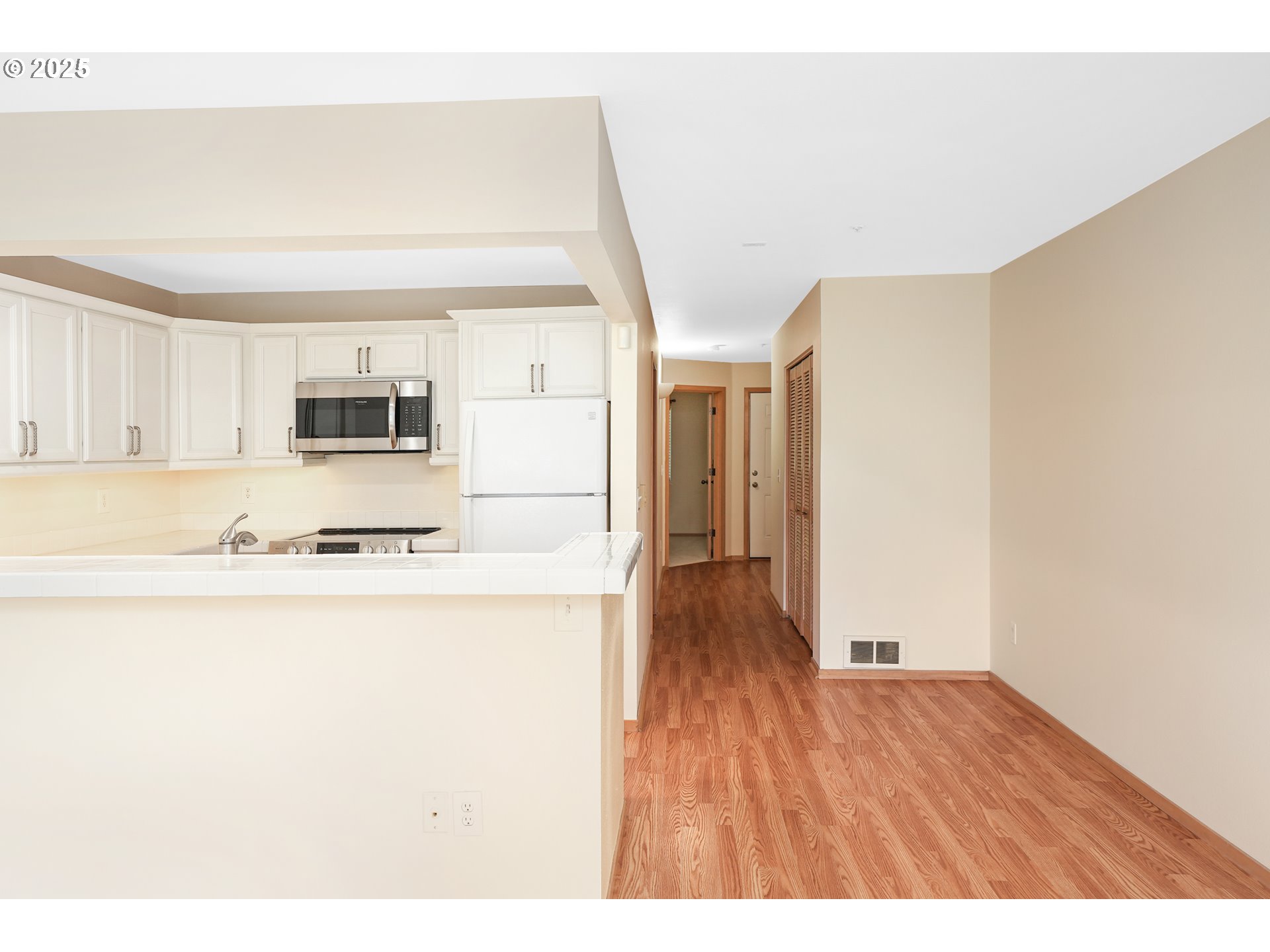 167 N HAYDEN BAY DR