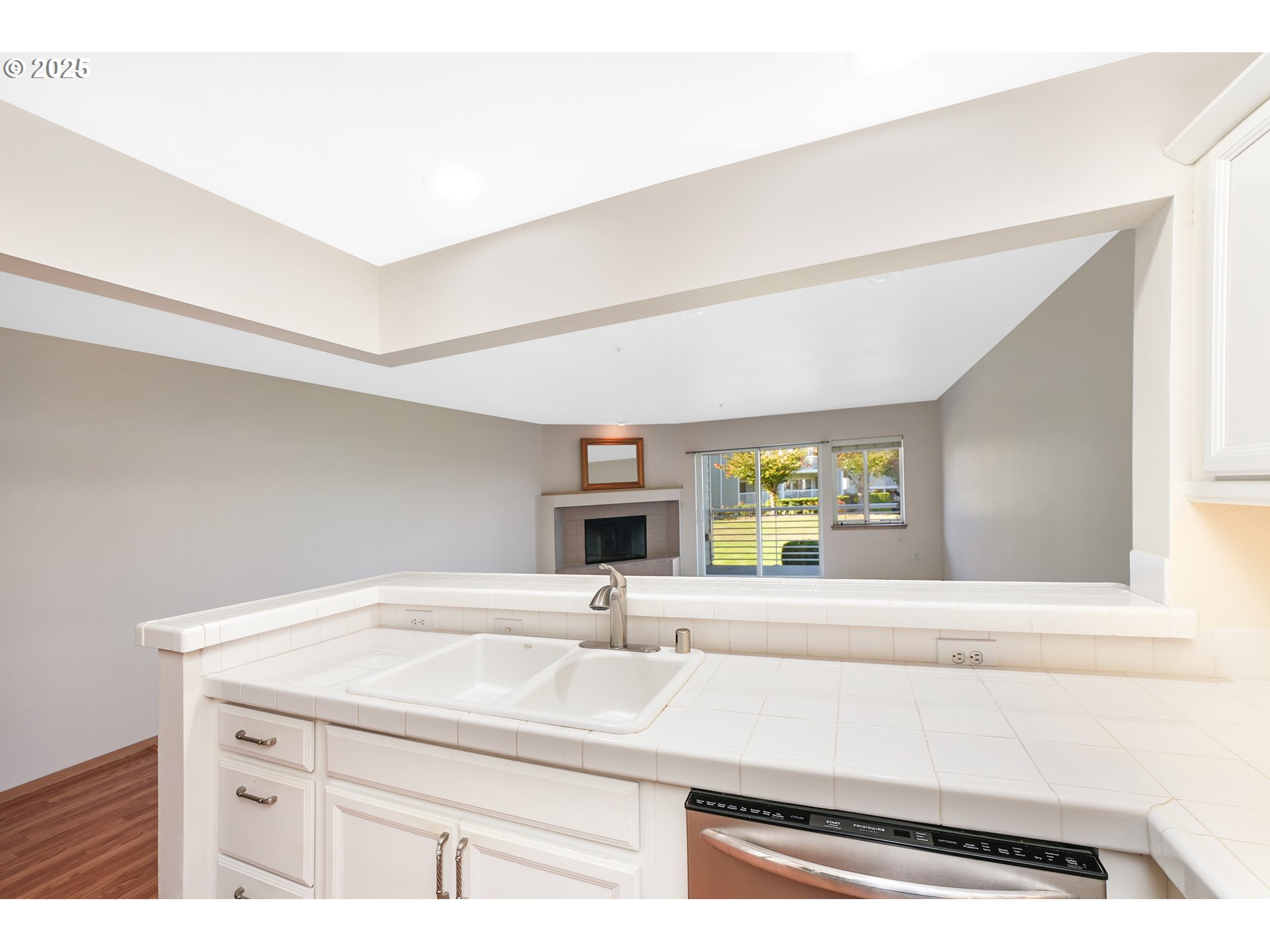 167 N HAYDEN BAY DR