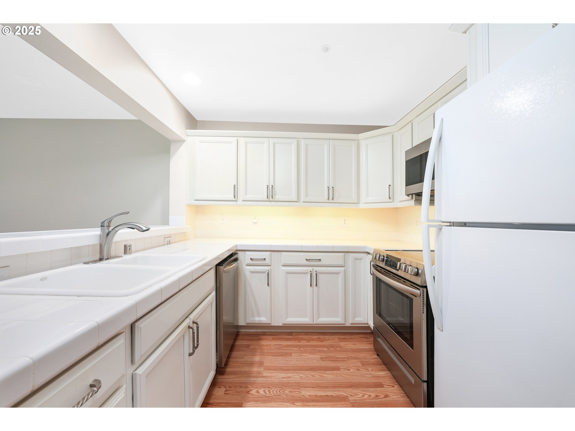 167 N HAYDEN BAY DR