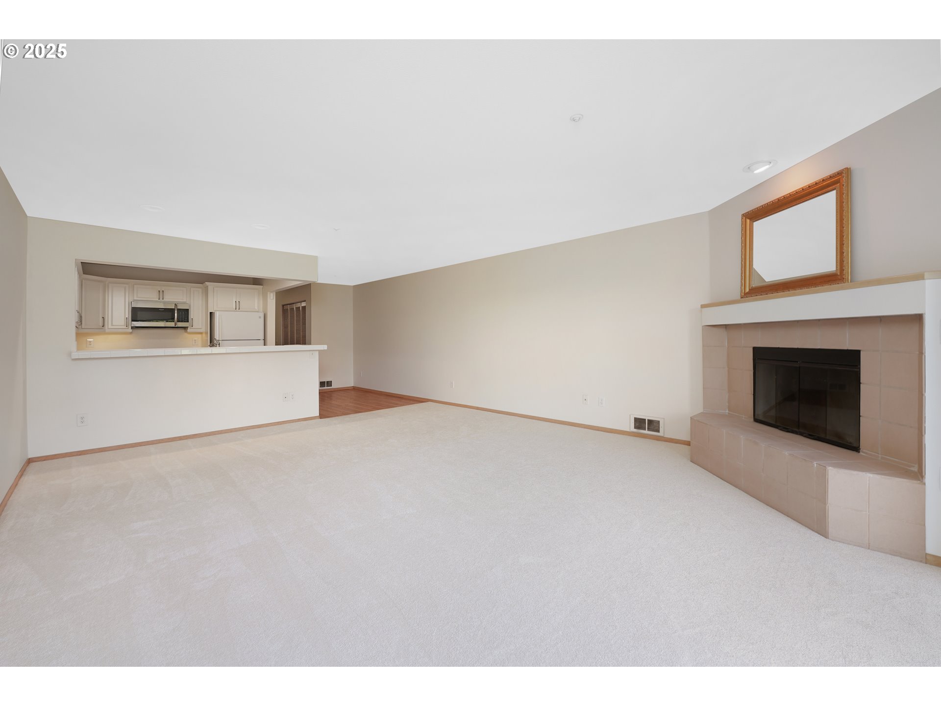 167 N HAYDEN BAY DR