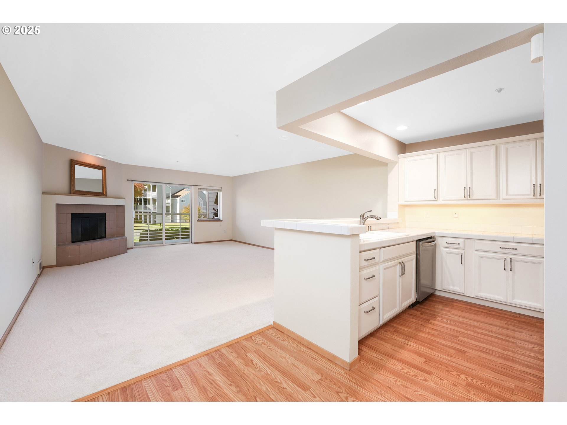 167 N HAYDEN BAY DR