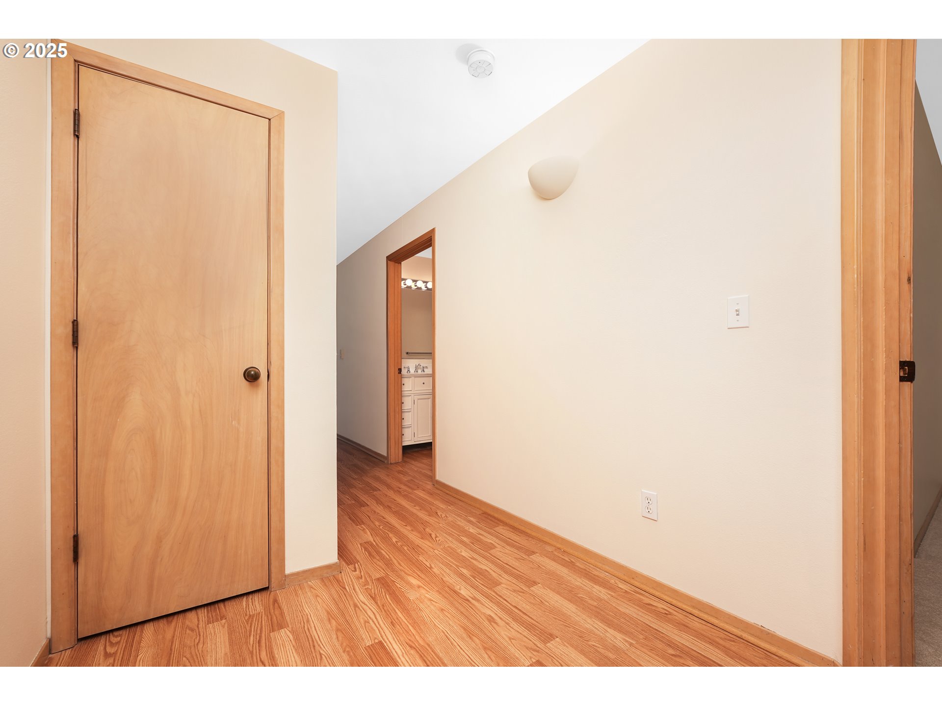 167 N HAYDEN BAY DR