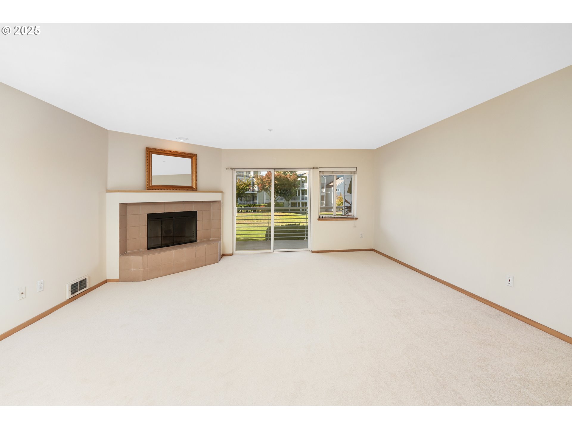 167 N HAYDEN BAY DR