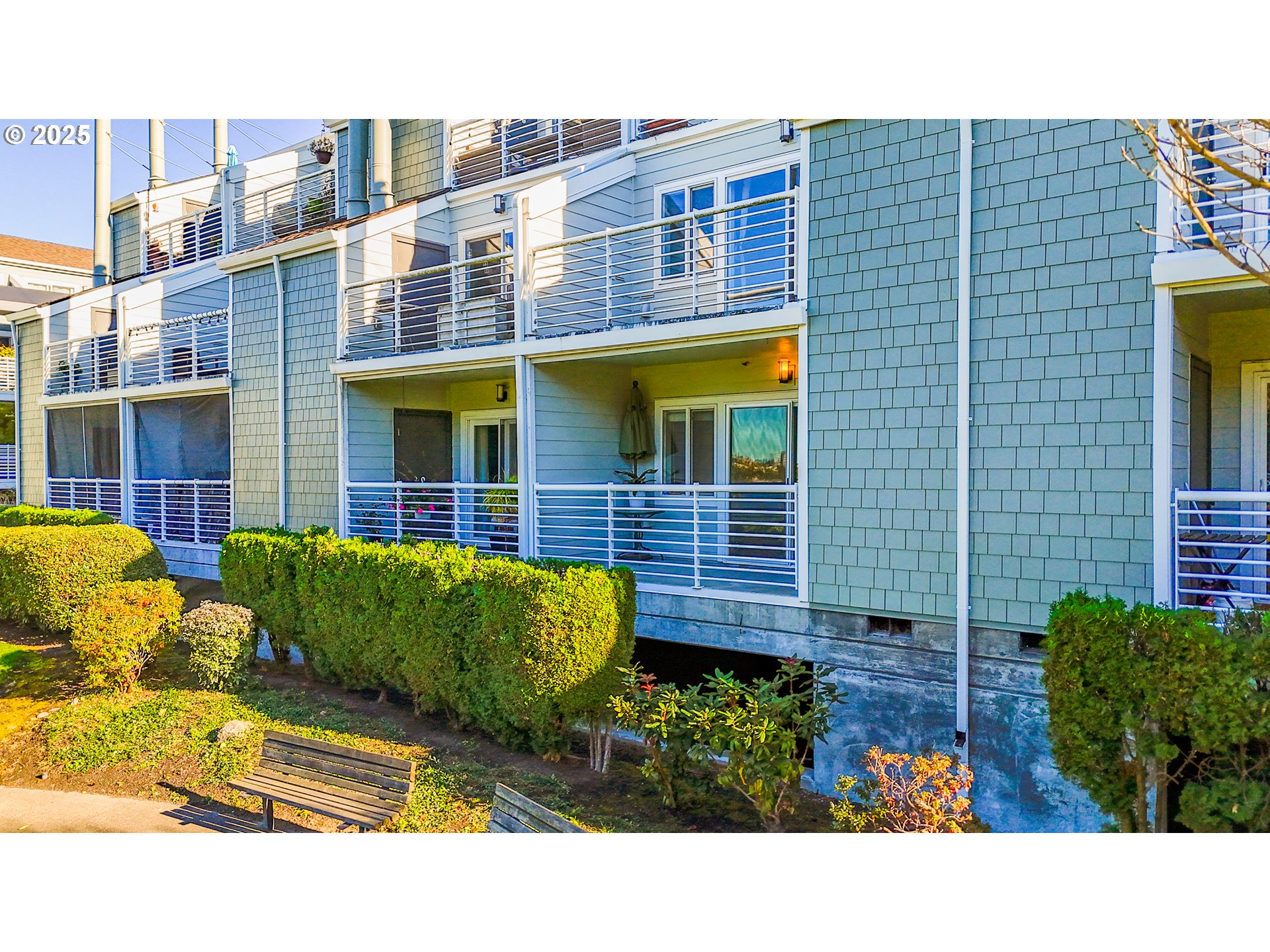 167 N HAYDEN BAY DR