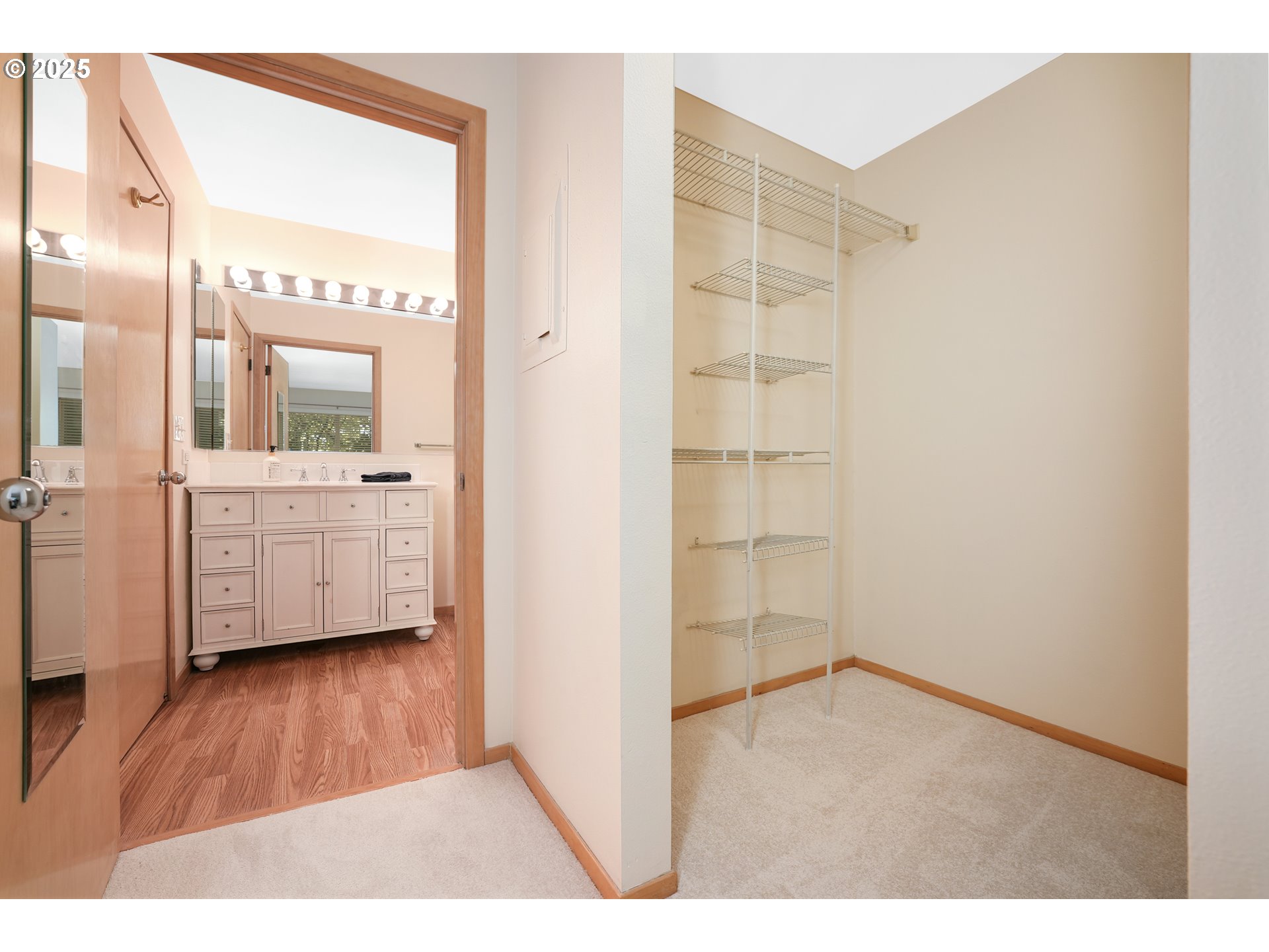 167 N HAYDEN BAY DR