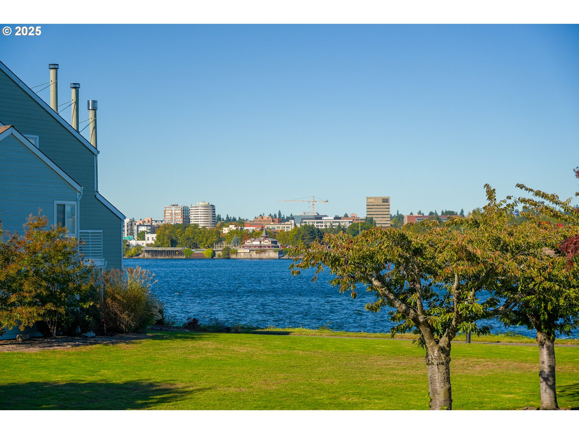 167 N HAYDEN BAY DR