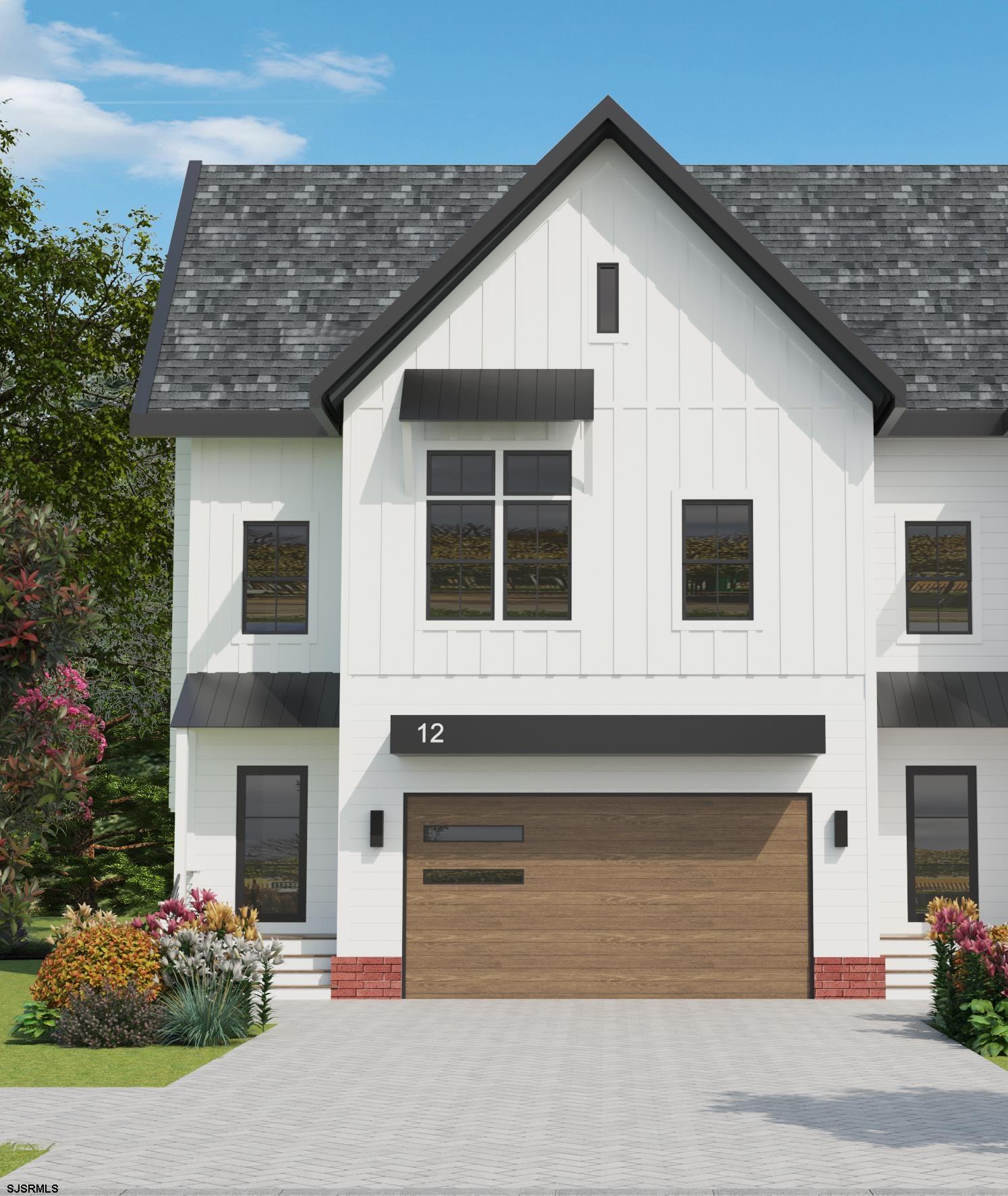 12 Creek Ln
