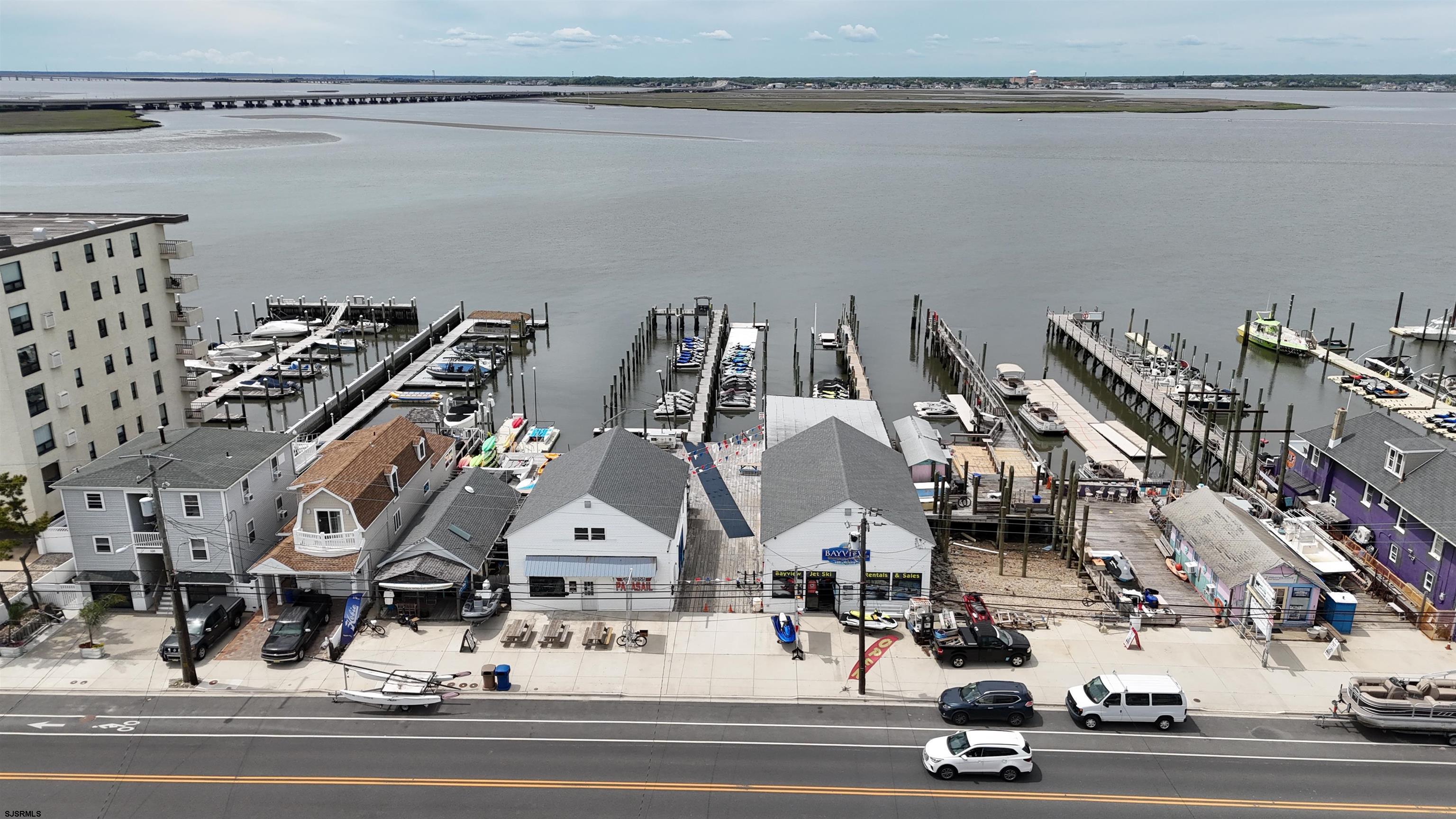 312-316 Bay Ave