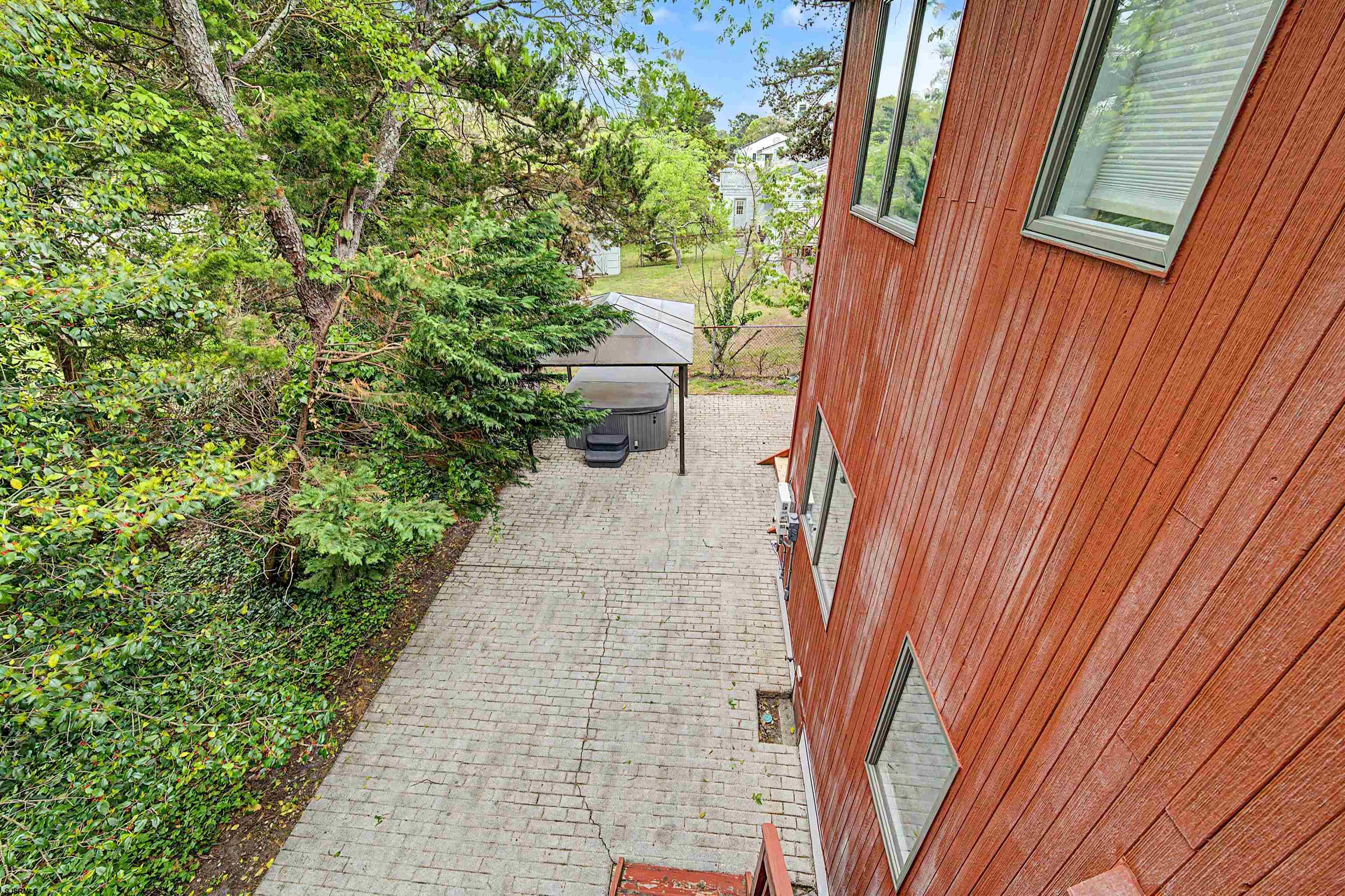 31 Ventnor Ave