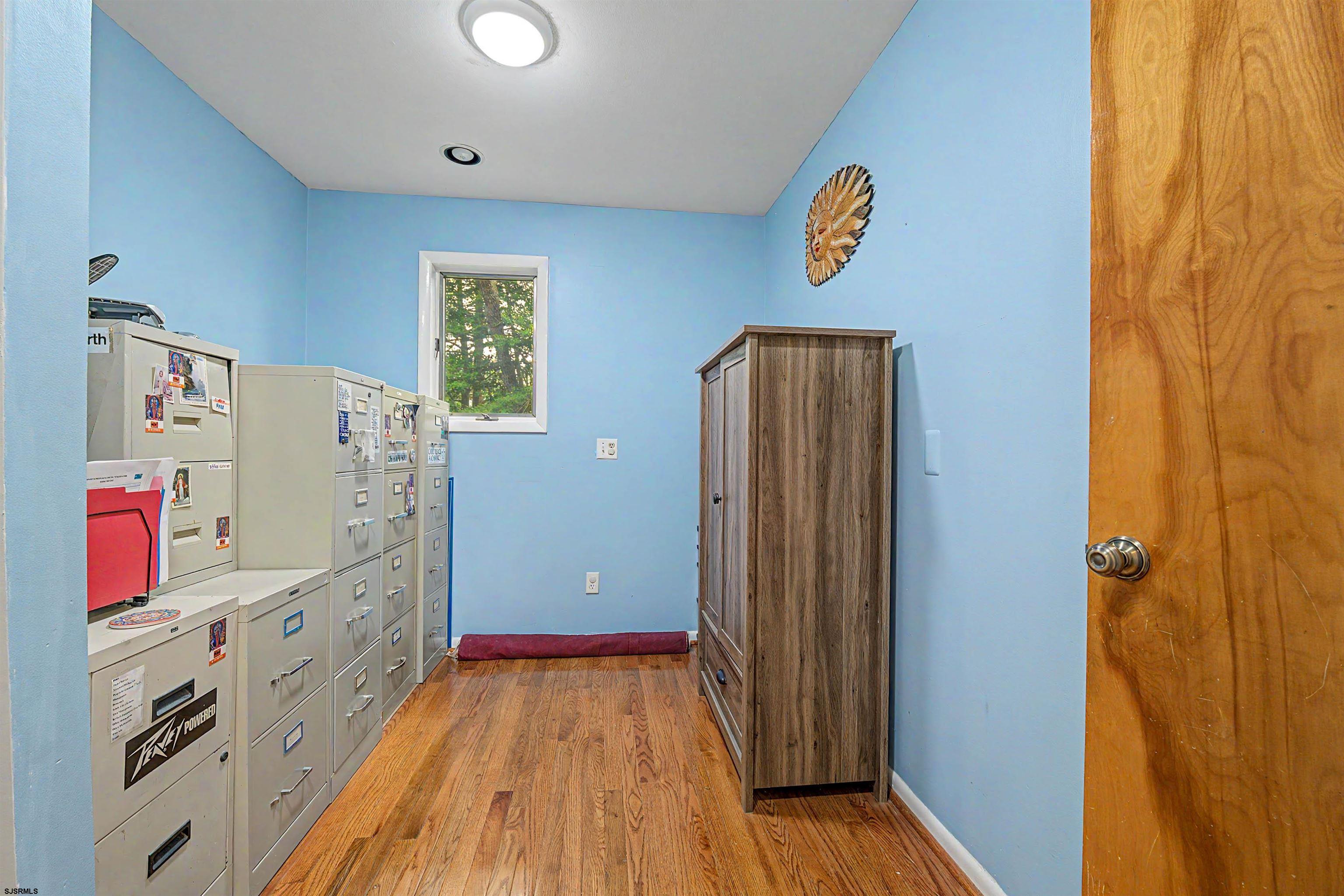 31 Ventnor Ave