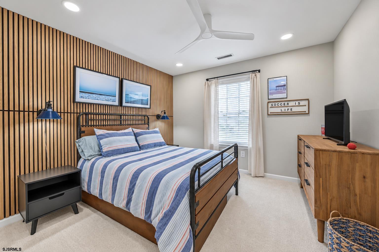 259 Asbury Ave Unit: 2