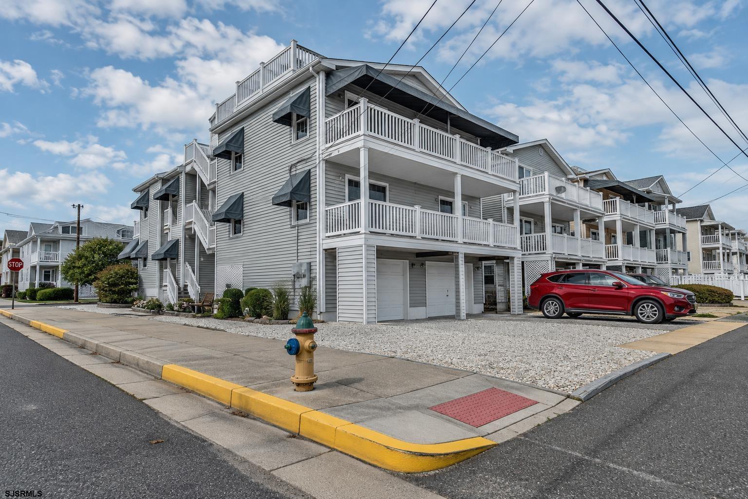 259 Asbury Ave Unit: 2