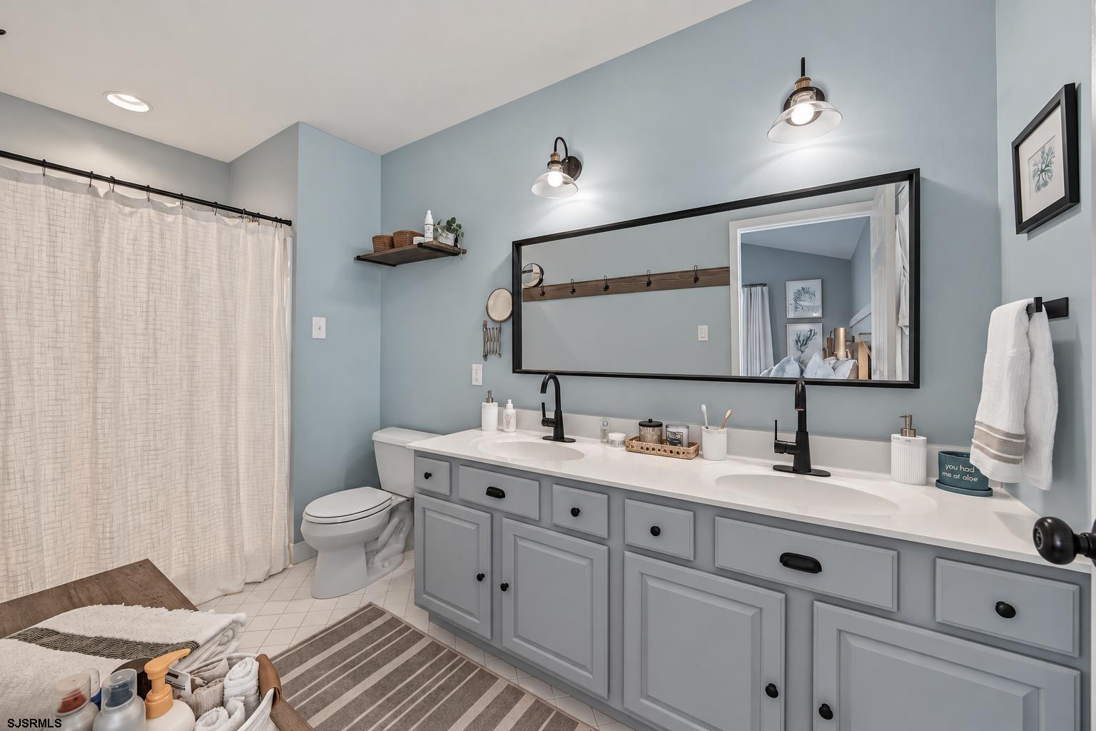 259 Asbury Ave Unit: 2
