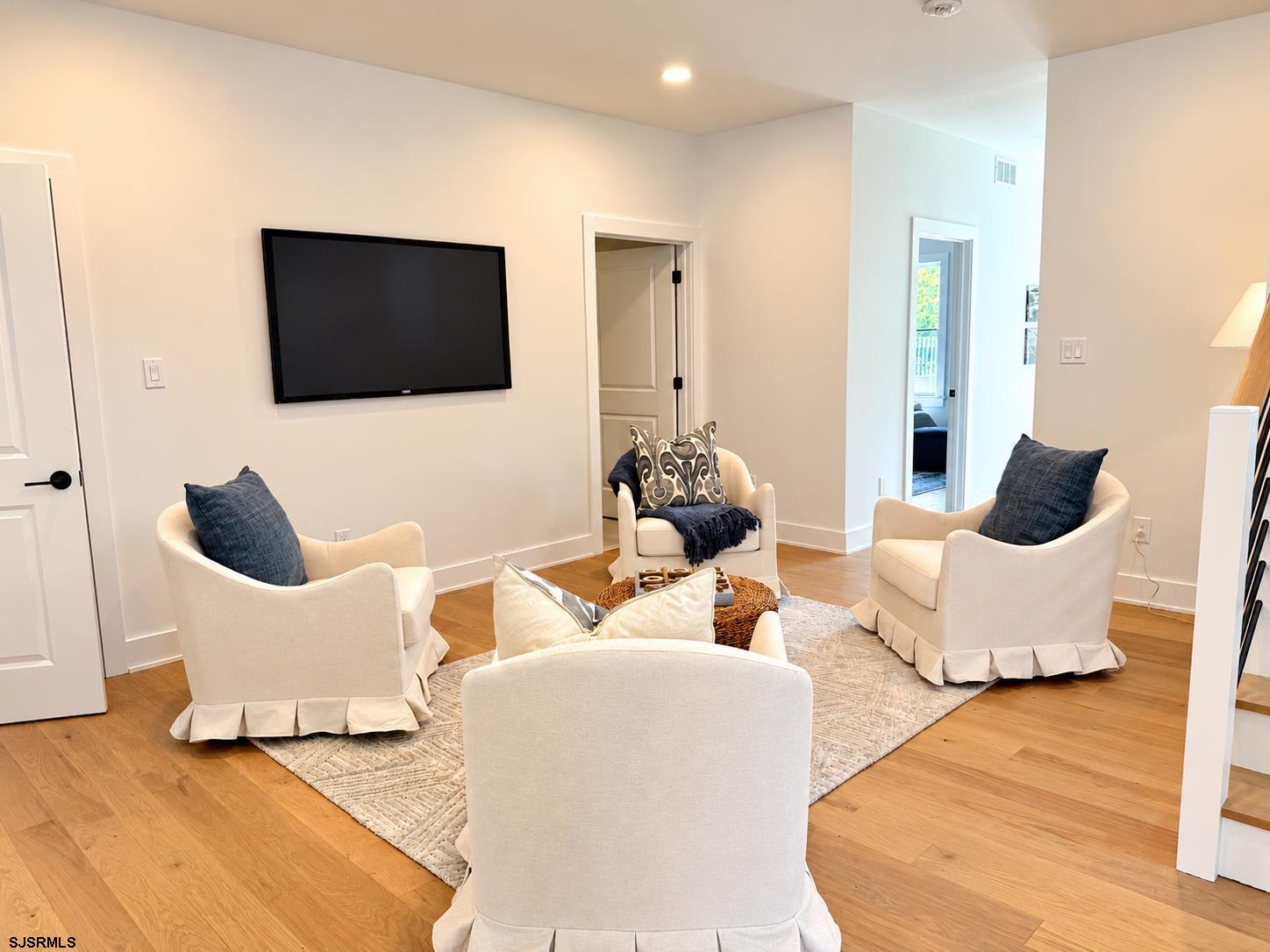 31 Creek Ln