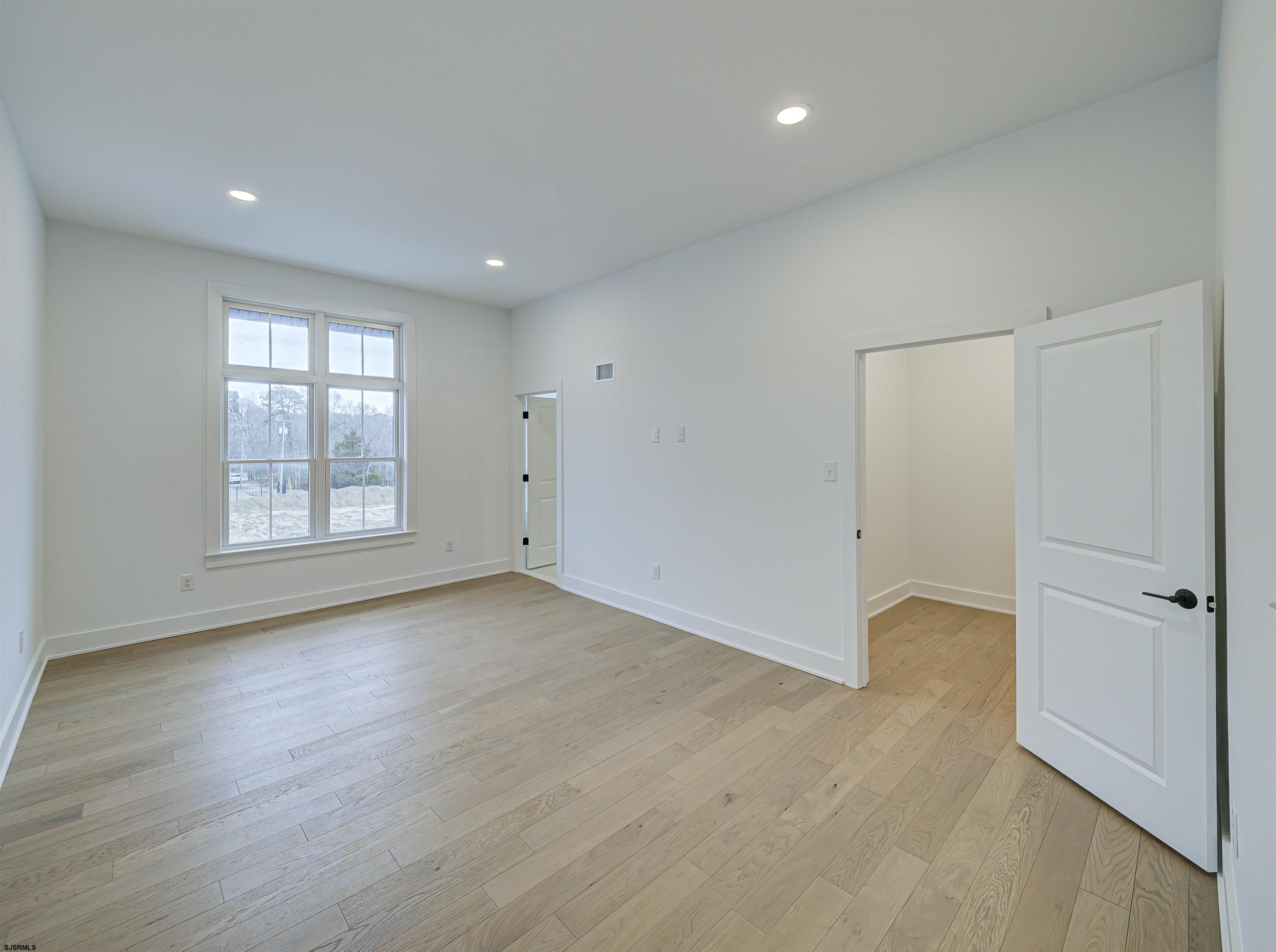 19 Creek Ln
