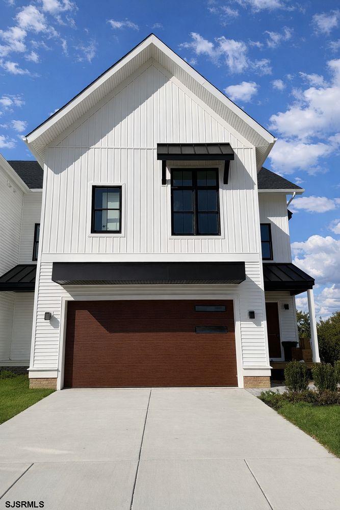 19 Creek Ln