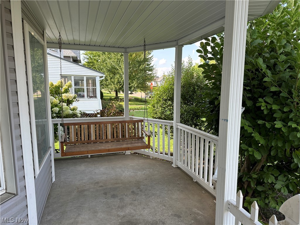 312 N Wooster Avenue