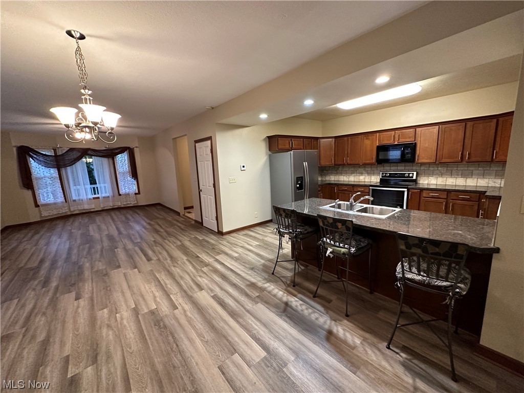 312 N Wooster Avenue