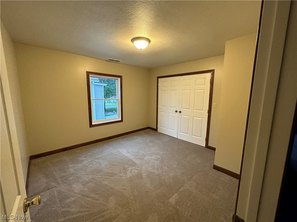 312 N Wooster Avenue