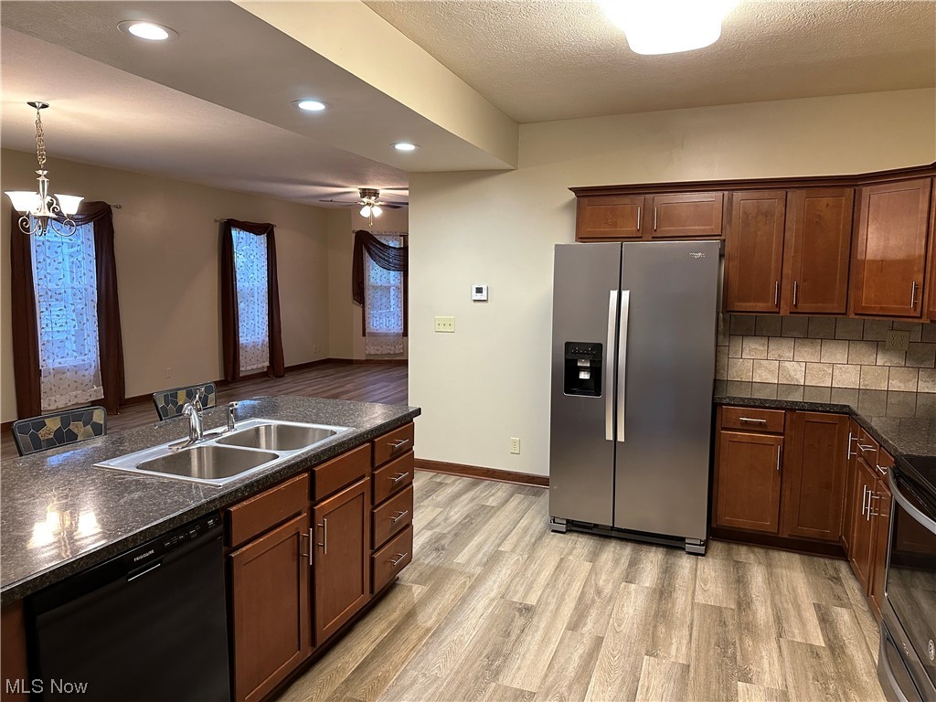 312 N Wooster Avenue