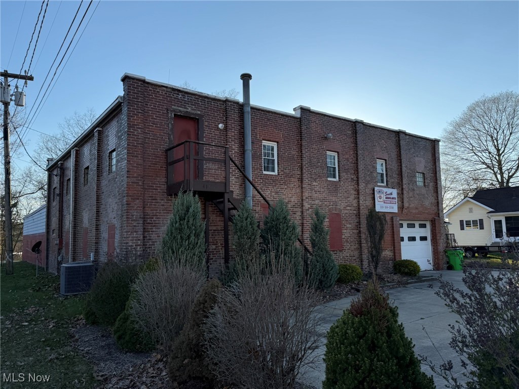 416 W 8th Street Rear