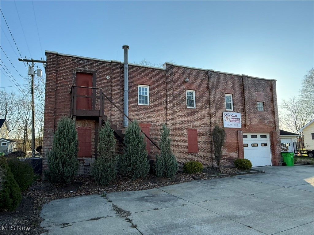 416 W 8th Street Rear