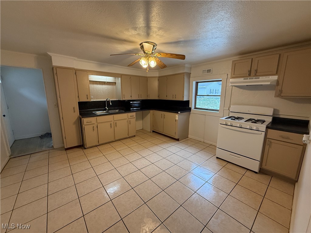 604 Crider Avenue NE