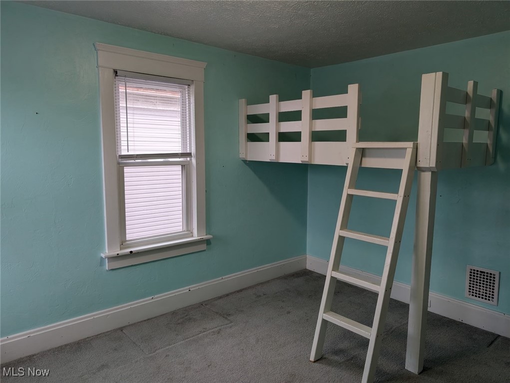 1326 N WOOSTER Avenue