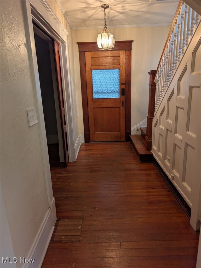 1326 N WOOSTER Avenue