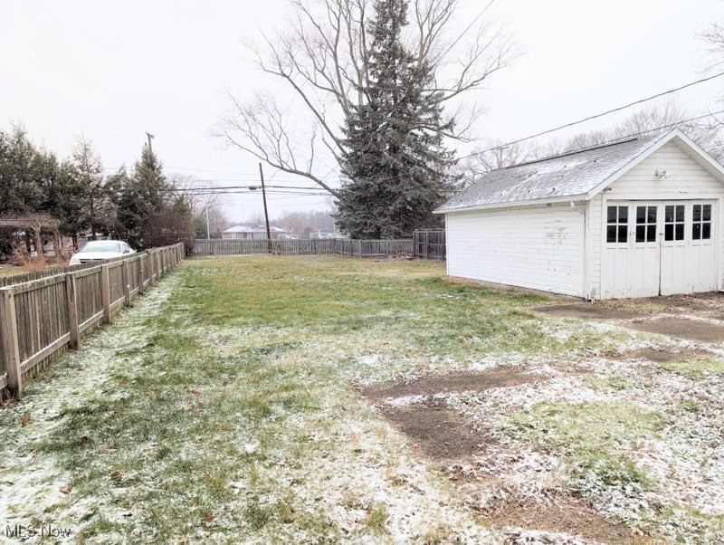 1326 N WOOSTER Avenue