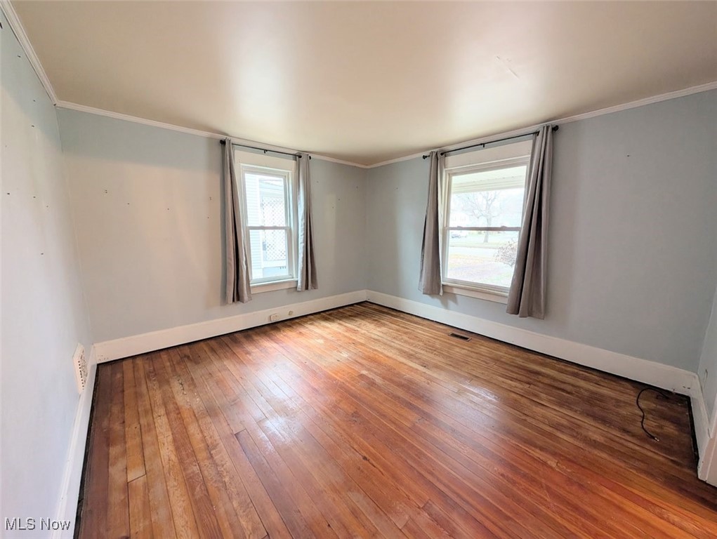 1326 N WOOSTER Avenue