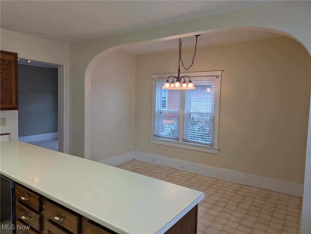 1326 N WOOSTER Avenue