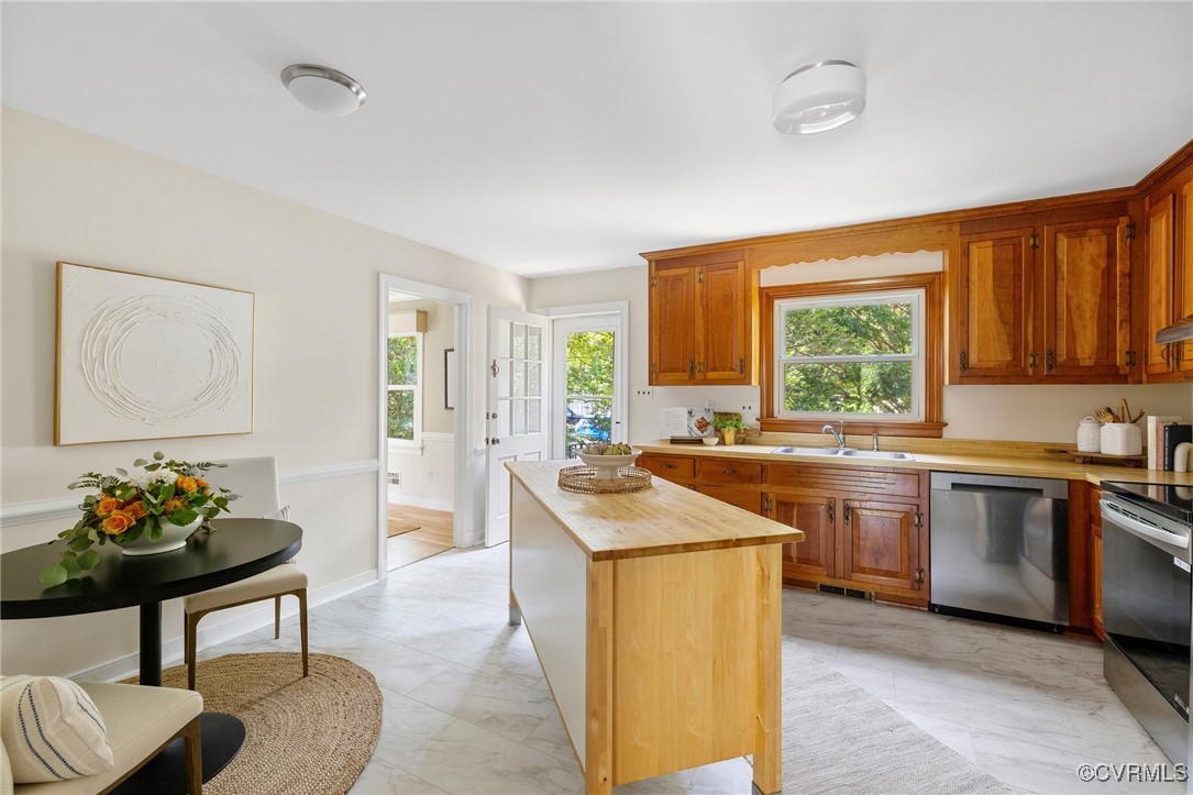 412 Sleepy Hollow Rd