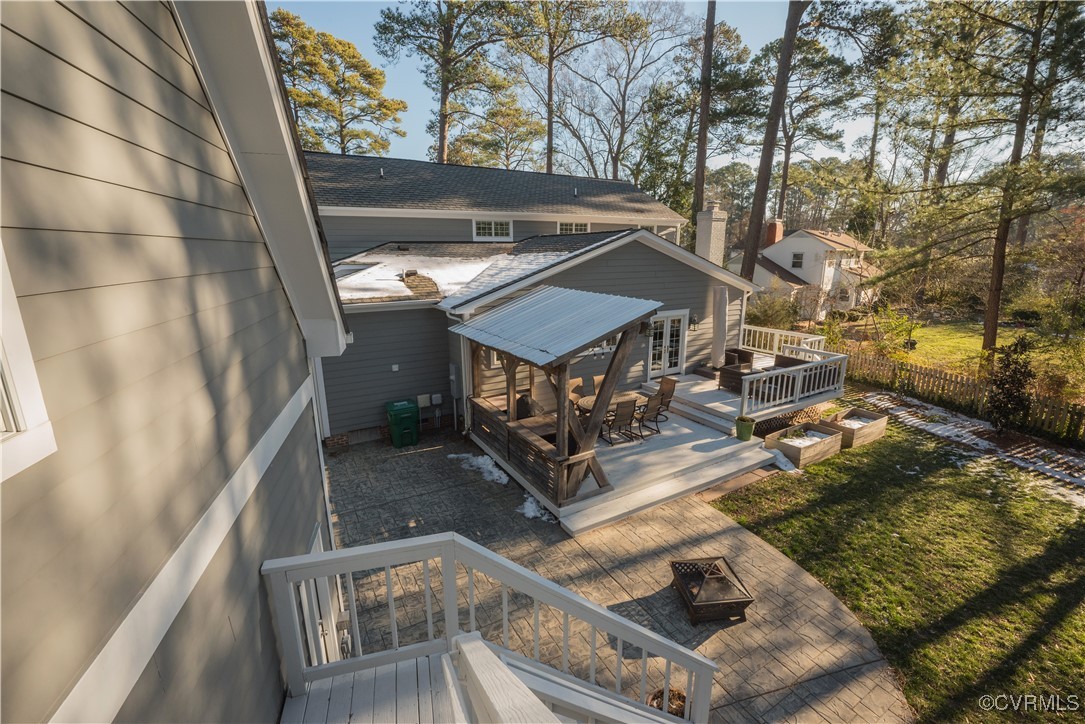 206 Lakewood Dr
