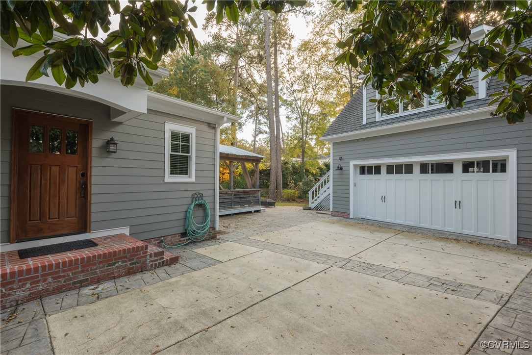 206 Lakewood Dr