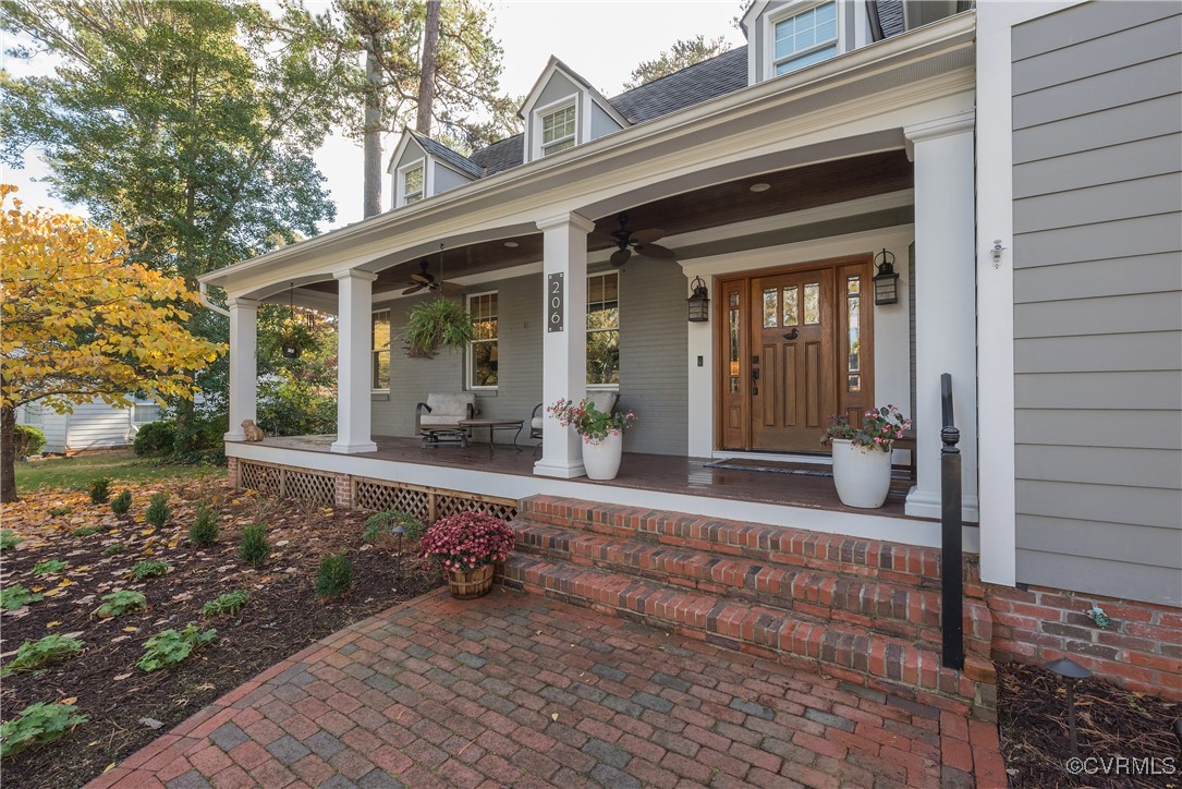 206 Lakewood Dr